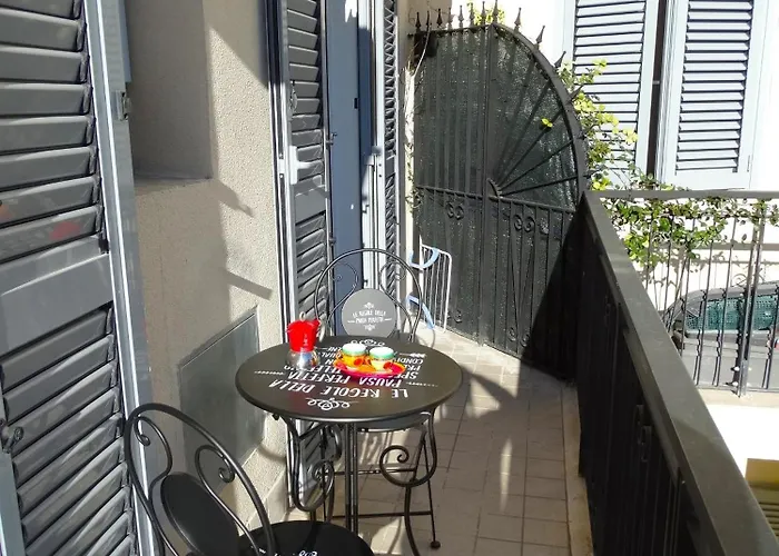 Domus Dino Apartament *